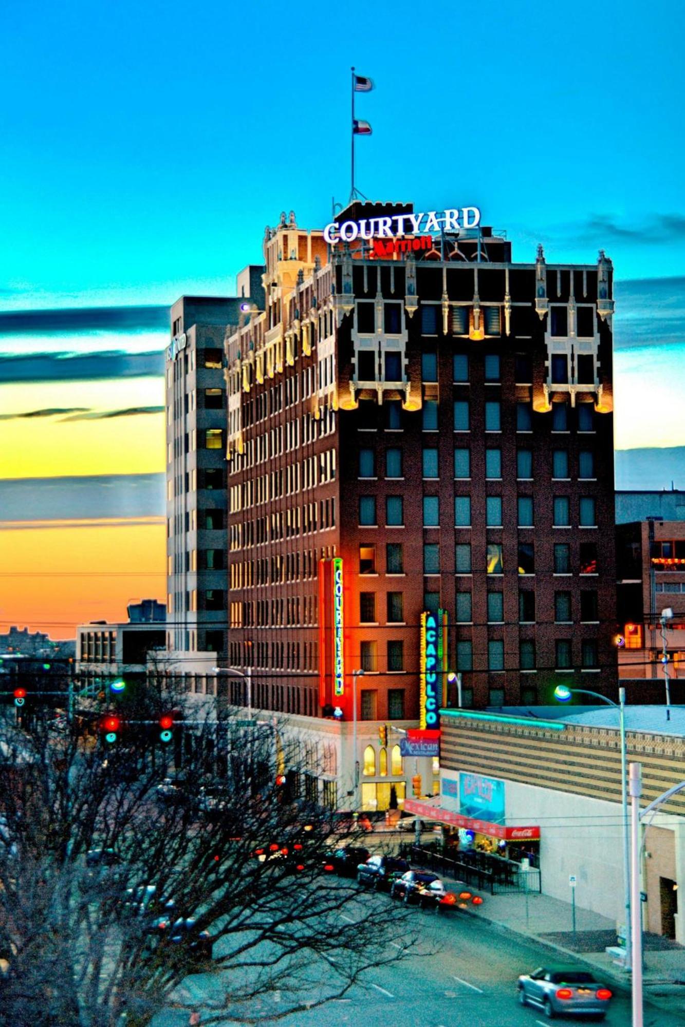 Courtyard By Marriott Amarillo Downtown Hotel Exterior foto